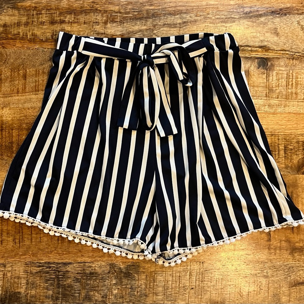 Sophia + Zeke Striped Belted Shorts Size 12